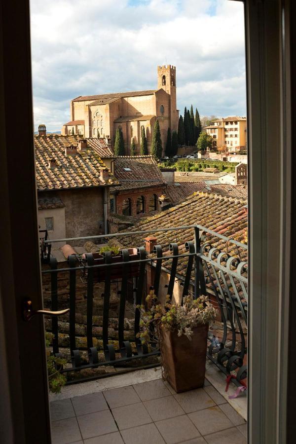 Dama Charming Apartment 100M From Piazza Del Campo Siena Zewnętrze zdjęcie